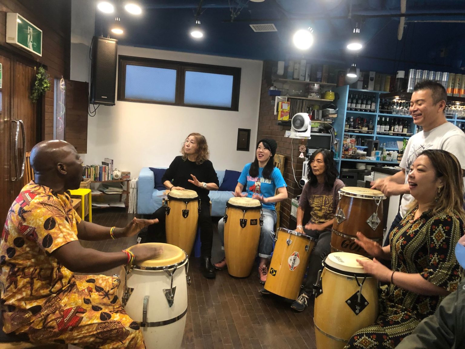 モザンビークのいのちをつなぐ会(PVM) モザンビーク共和国カーボデルガド州ペンバのスラム地区に事務所を構え、寺子屋の建築運営、公衆衛生